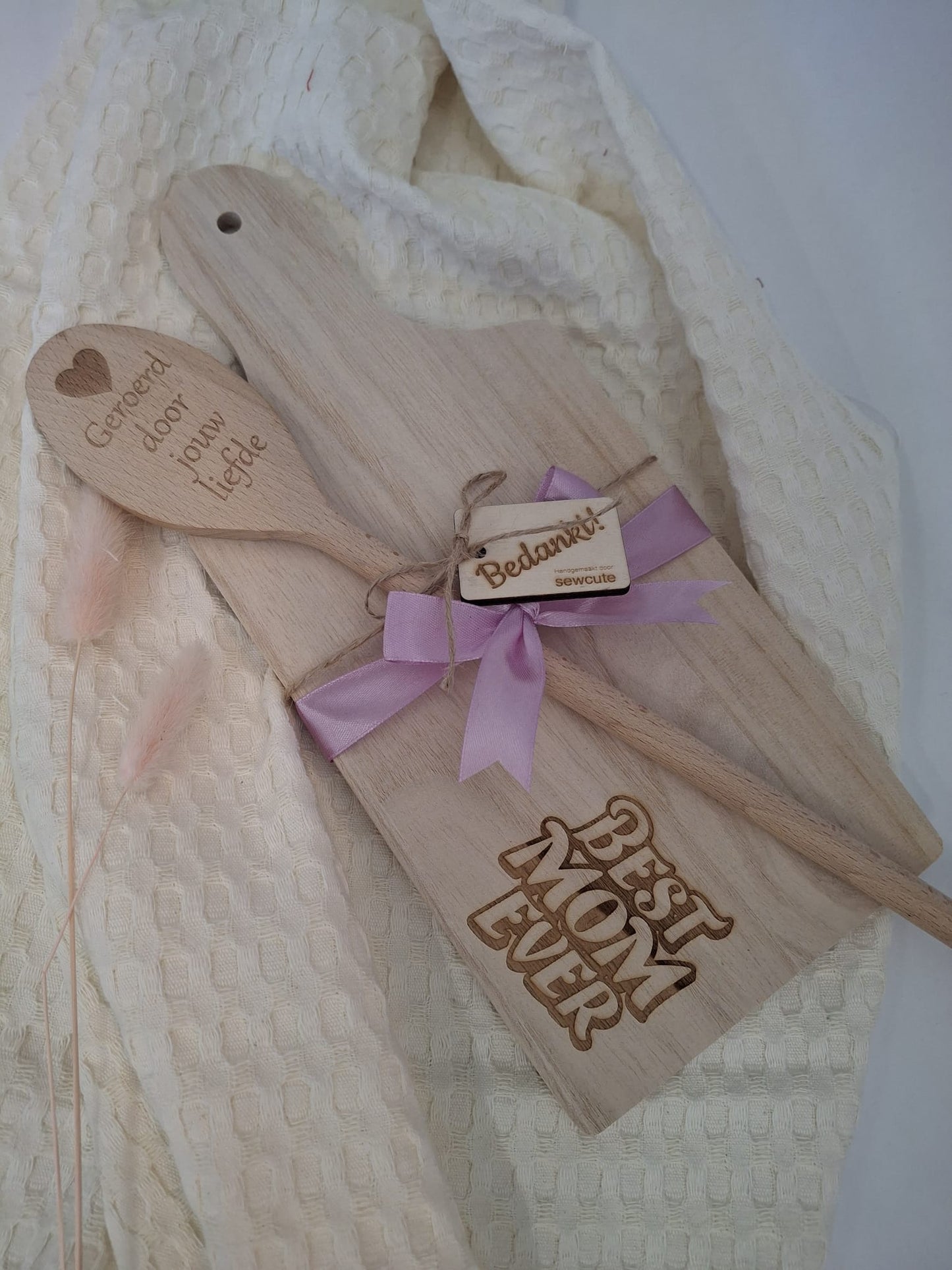 Best mom ever- gegraveerde ontbijtplank - en lepel