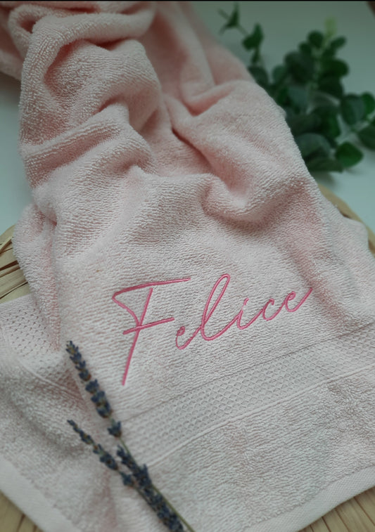 Handdoek met naam groot formaat | Felice